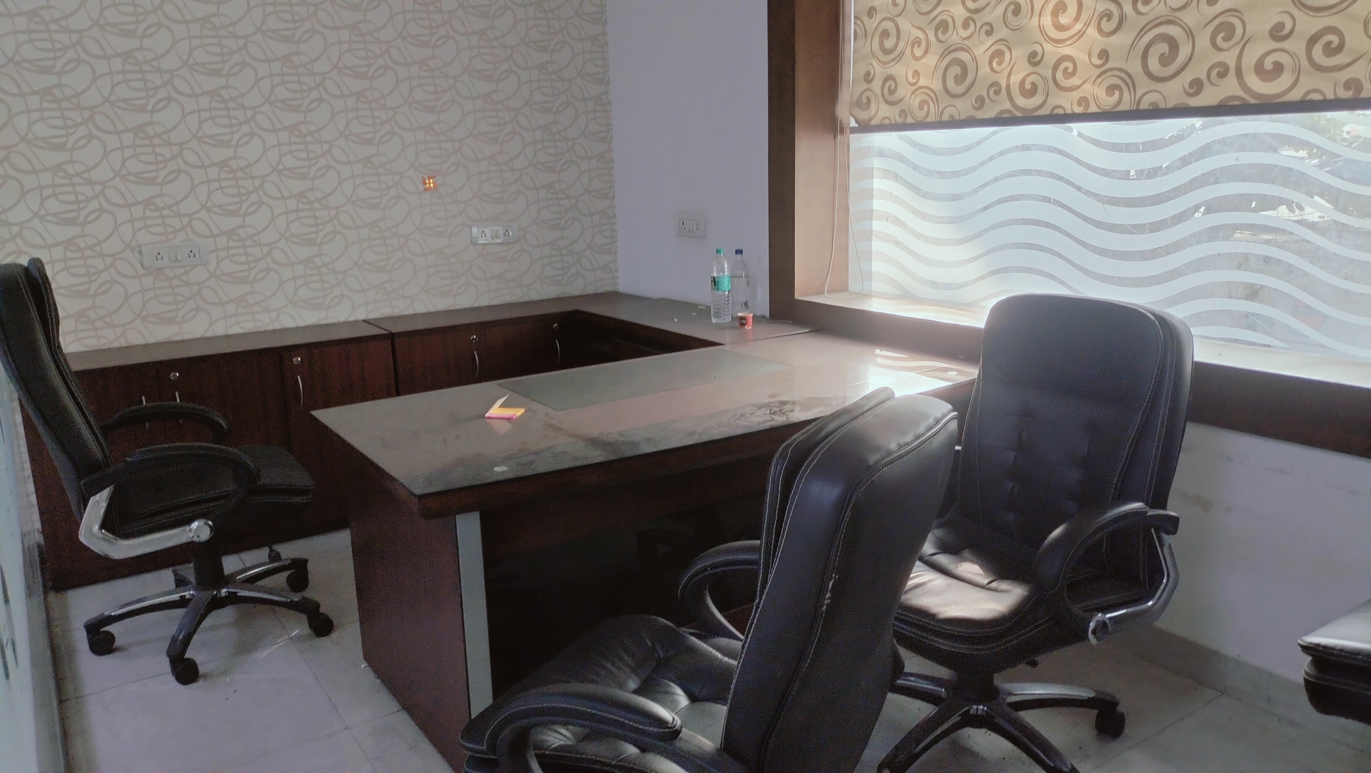 Commercial Office Space 1700 Sq.Ft. For Rent in Connaught Place Delhi  7802442