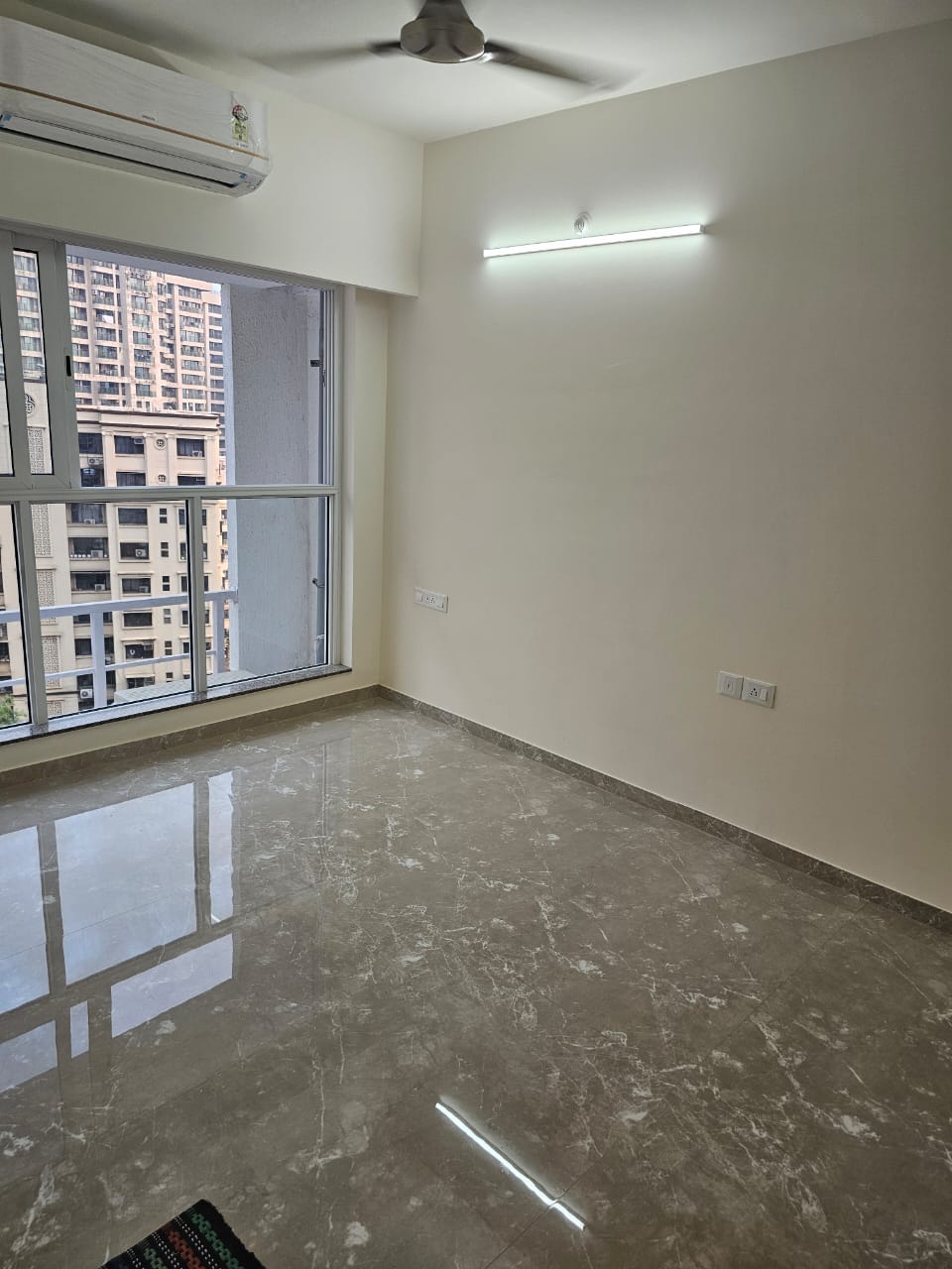 1 BHK Apartment For Rent in LnT Veridian Powai Mumbai  7811413