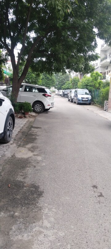 Parking in 2.5 BHK Independent House at Raj Nagar Extension – for Sale