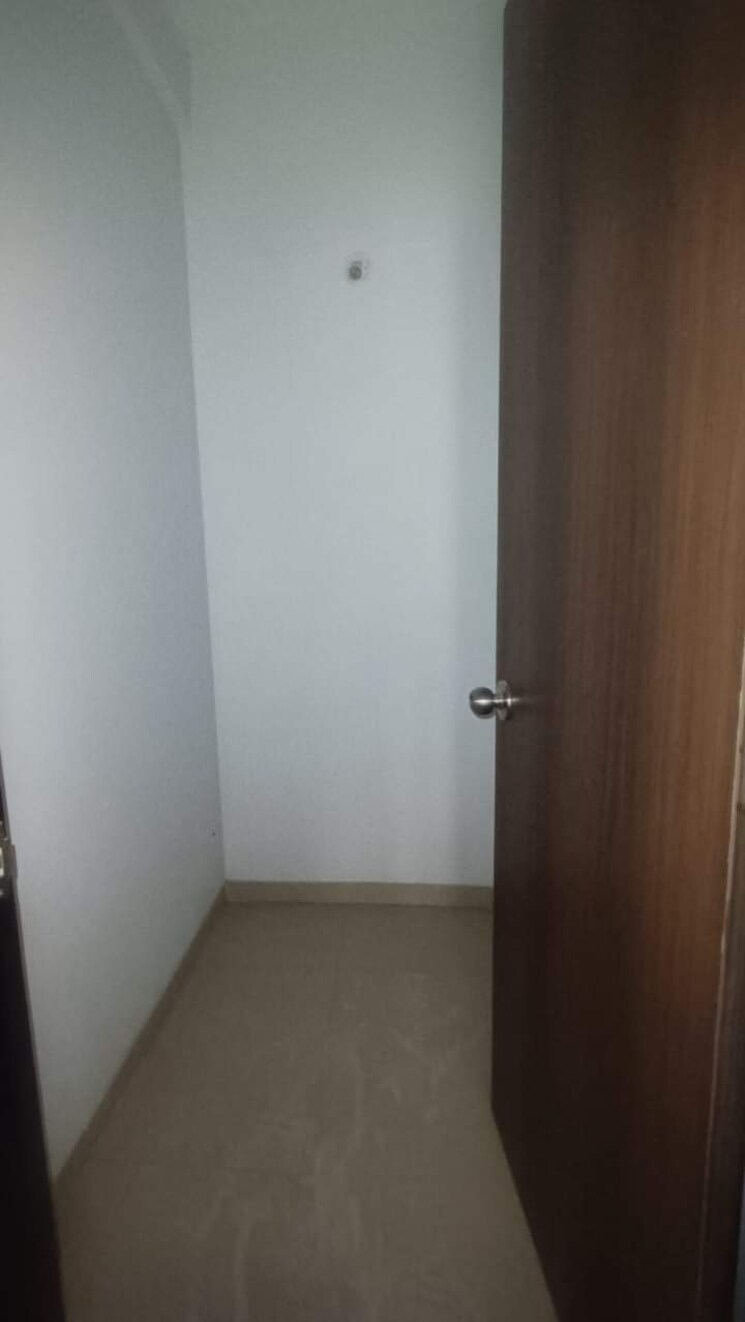 Room, lodha-lakeshore-greens 1.5 Bedroom 550 Sq.Ft. Apartment In Dombivli East Thane 7811529