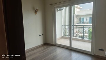 3.5 BHK Apartment For Sale in Emaar Palm Gardens, Sector 83