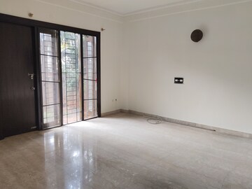 Room in 3 BHK Apartment at Waterwoods, Whitefield – for Sale