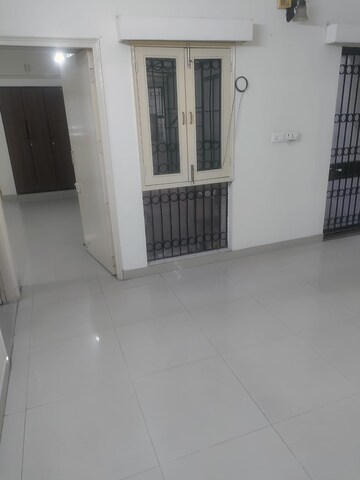 Room in 2 BHK Apartment at Vasant Kunj – for Sale