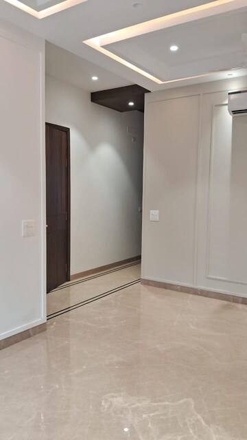 Room in 3 BHK Builder Floor at Jangpura – for Sale