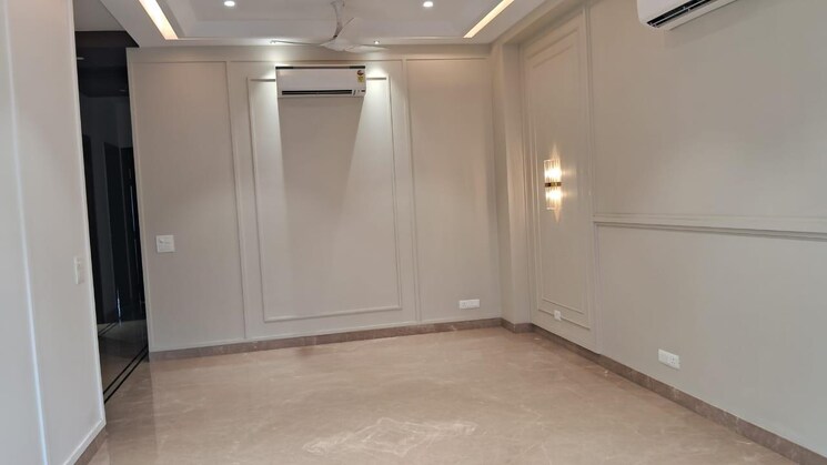 Room, jangpura 3 Bedroom 200 Sq.Yd. Builder Floor In Jangpura Delhi 7811734