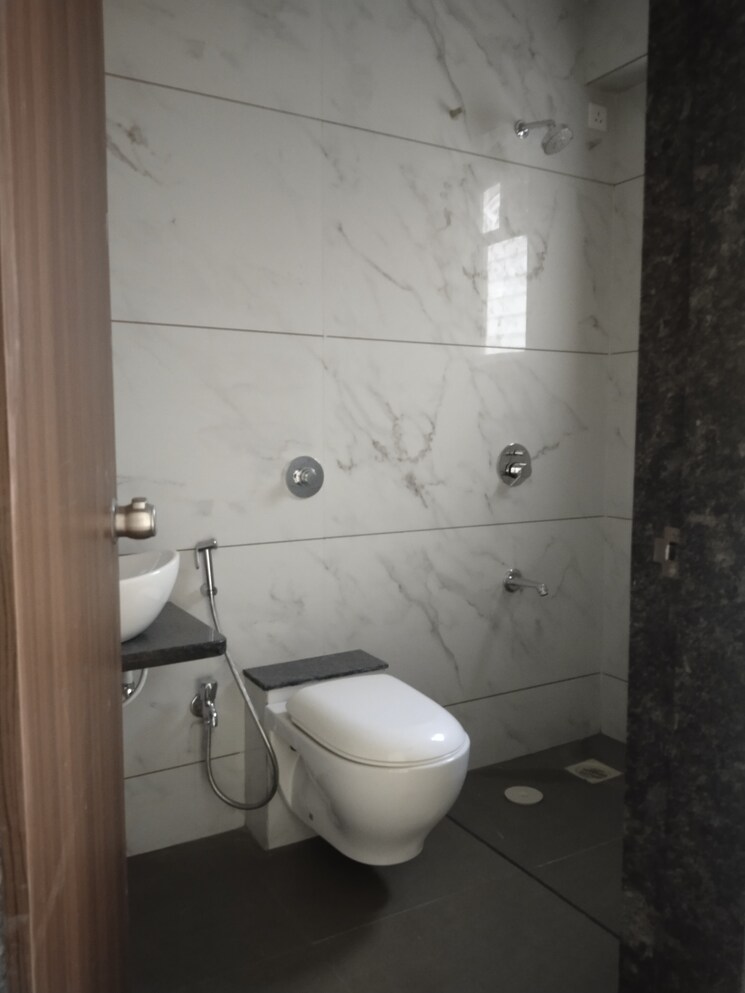 Bathroom, aundh 3 Bedroom 1355 Sq.Ft. Apartment In Aundh Pune 7811739