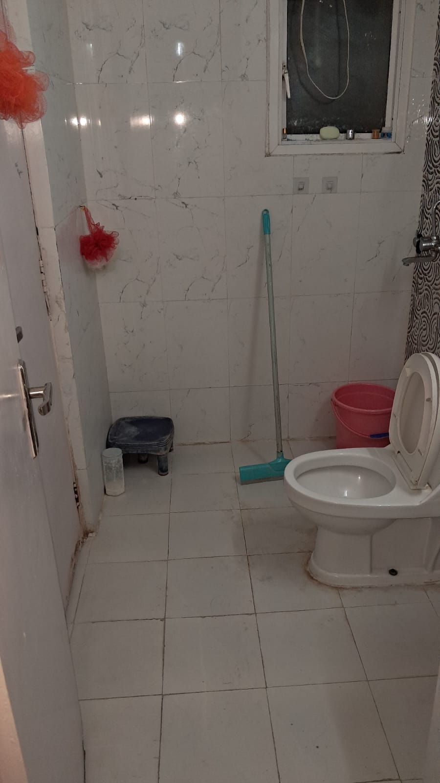 2 BHK + Extra Room Apartment For Sale in Amrapali Leisure Park