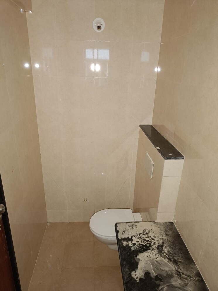 Bathroom, badhekar-krushnakunj 2 Bedroom 882 Sq.Ft. Apartment In Kothrud Pune 7811840