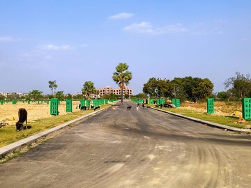  Plot – Garden View at Omaxe Metro City, Kalli Paschim - for Sale