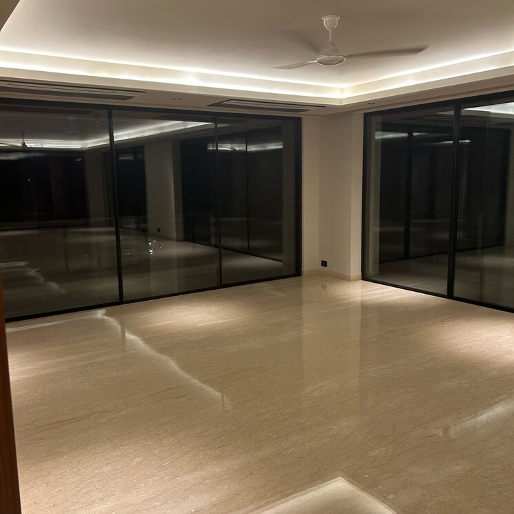  Parking, panchsheel park 4 Bedroom 7800 Sq.Ft. Builder Floor In Panchsheel Park Delhi 7811880