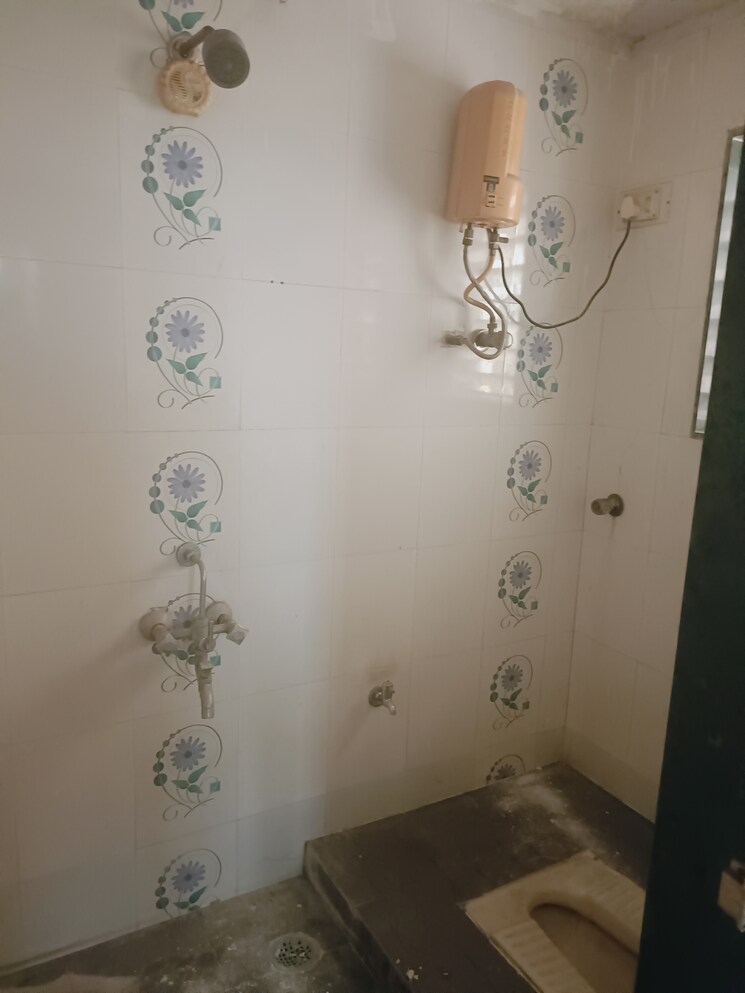 Bathroom, swastik-residency-1 1 Bedroom 430 Sq.Ft. Apartment In Ghodbunder Road Thane 7811969