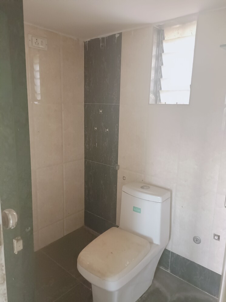 Bathroom, swastik-residency-1 1 Bedroom 430 Sq.Ft. Apartment In Ghodbunder Road Thane 7811969