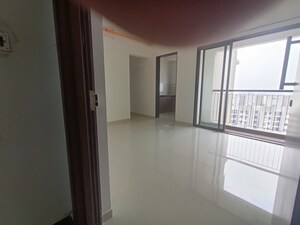 Room in 2 BHK Apartment at Runwal Eirene, Balkum Pada – for Rent
