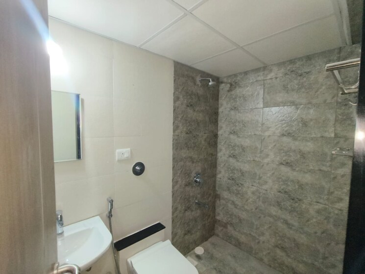 Bathroom, paranjape-trident-towers 2 Bedroom 720 Sq.Ft. Apartment In Wakad Pune 7812063