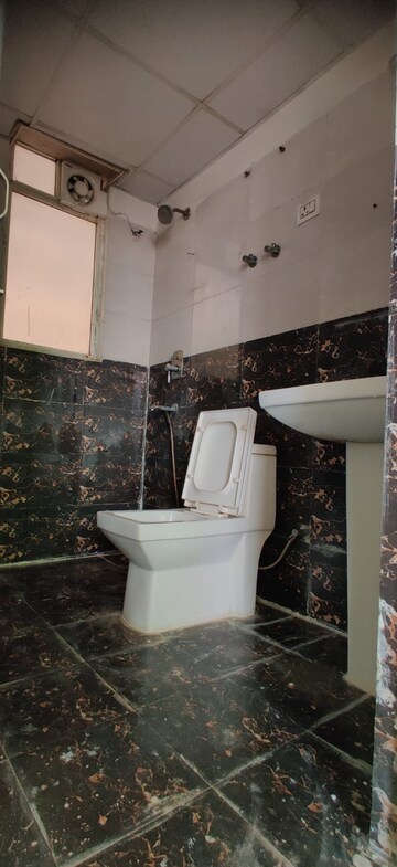Bathroom in 3 BHK Apartment at Migsun Twiinz, Eta Ii Greater Noida – for Sale