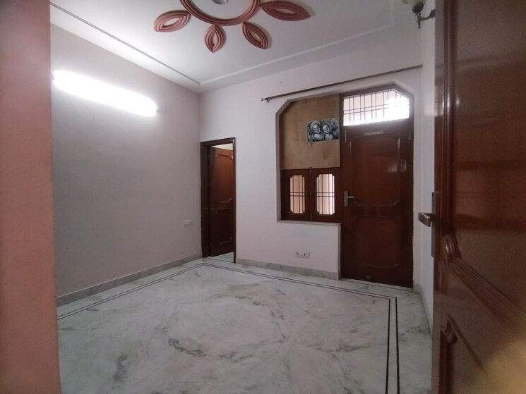 Room, sector 16 2 Bedroom 160 Sq.Yd. Independent House In Sector 16 Faridabad 7812241