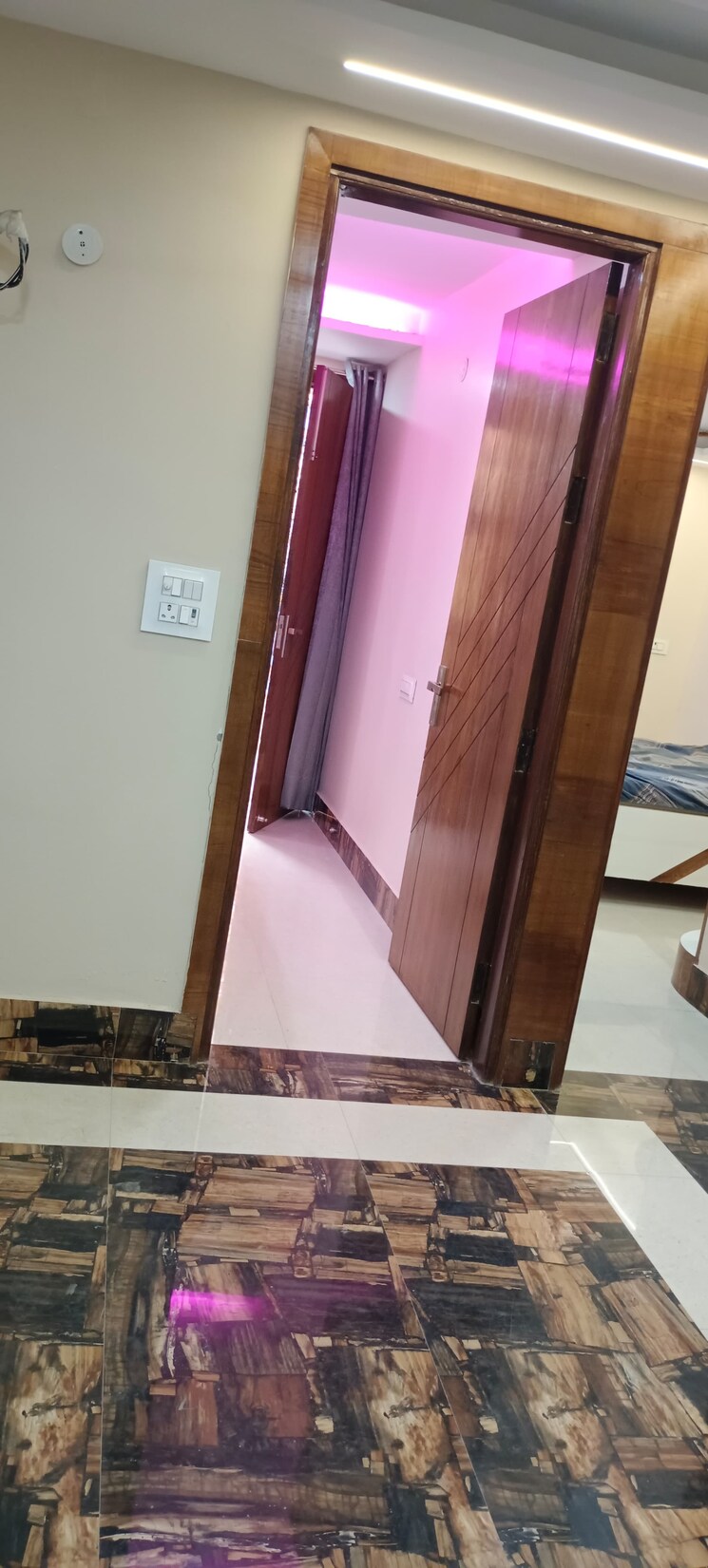 Room, mahavir enclave 2 Bedroom 115 Sq.Yd. Apartment In Mahavir Enclave Delhi 7812239