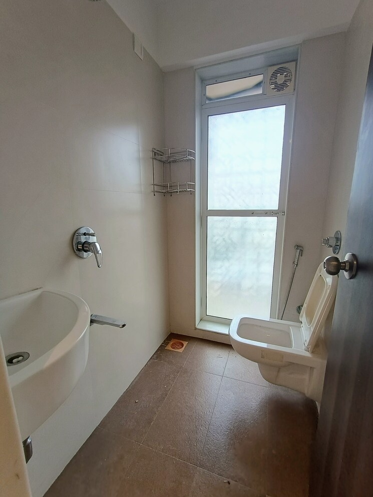 Bathroom, bholenath-ambaji-niketan 1 Bedroom 444 Sq.Ft. Apartment In Chembur Mumbai 7812303