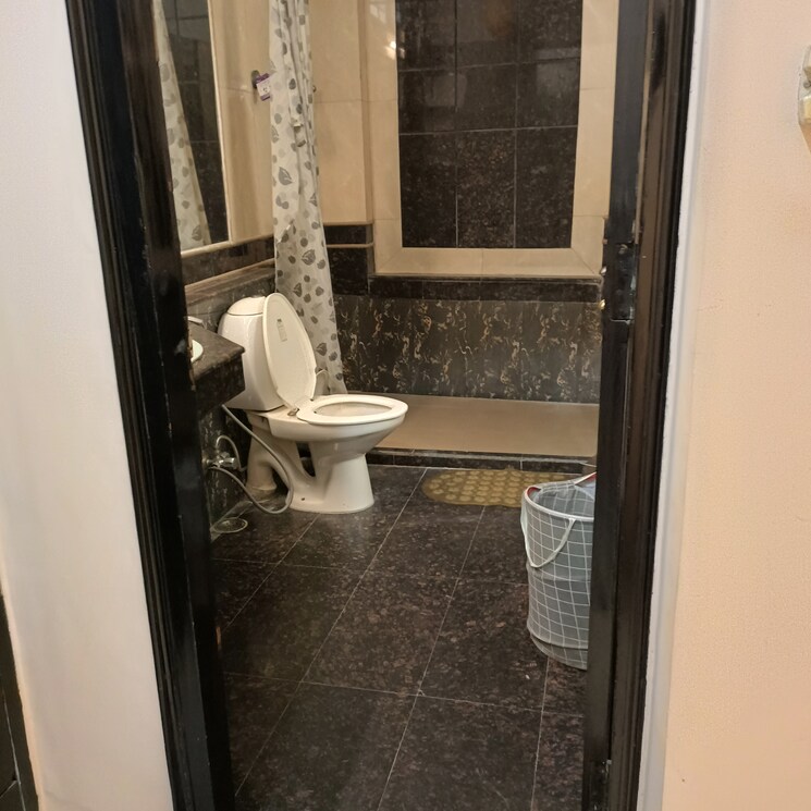 Bathroom, army-sispal-vihar 3 Bedroom 1805 Sq.Ft. Apartment In Sector 49 Gurgaon 7812476