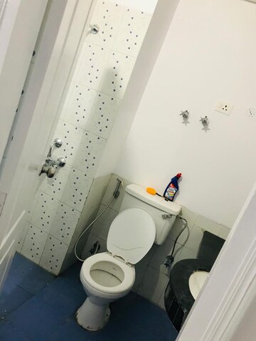 Bathroom in 3 BHK Apartment at Omaxe R2, Gomti Nagar – for Sale