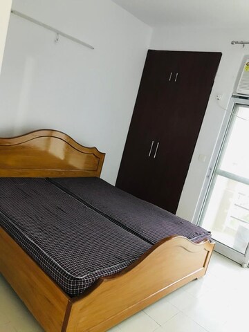 Furnished Amenities in 3 BHK Apartment at Omaxe R2, Gomti Nagar – for Sale