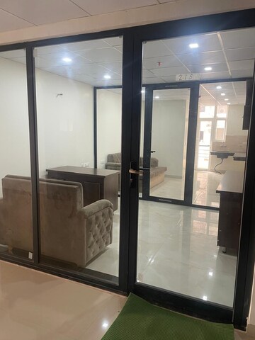 Commercial Showroom 400 Sq.Ft. For Resale in International Airport Road Zirakpur  7812596