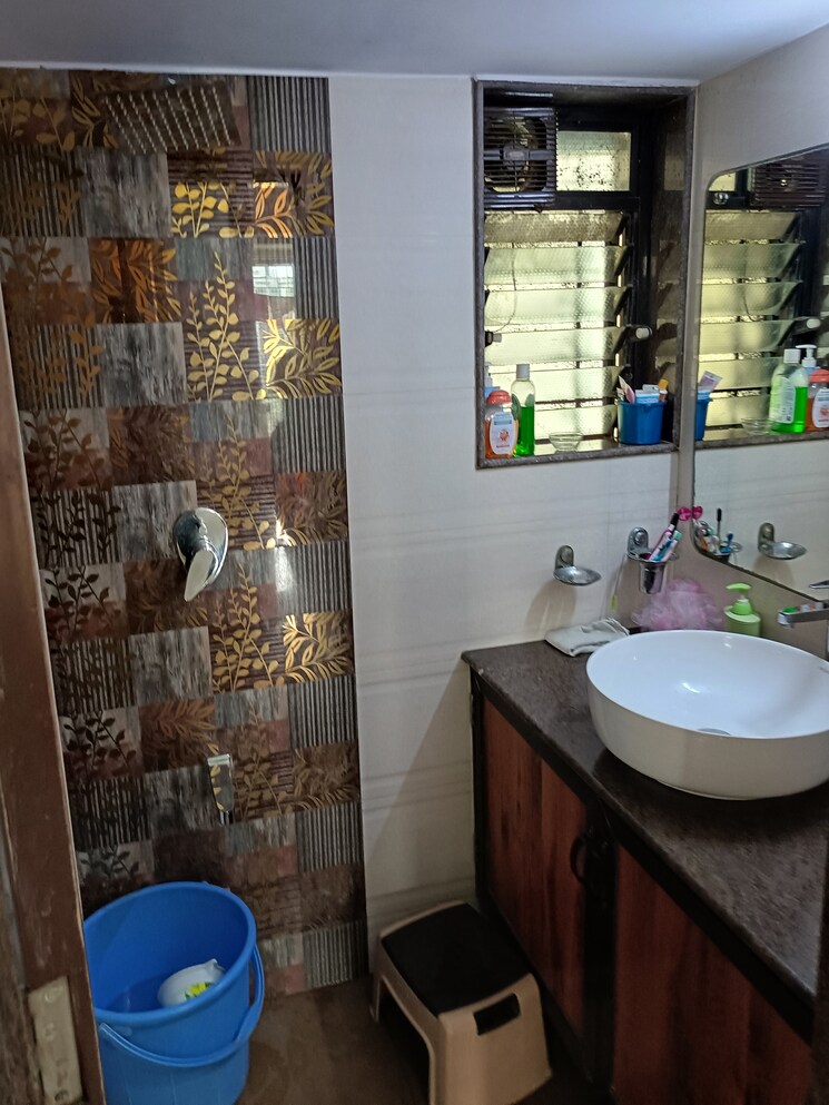 Bathroom, divya-vaishnavi 3 Bedroom 1200 Sq.Ft. Apartment In Borivali West Mumbai 7812717