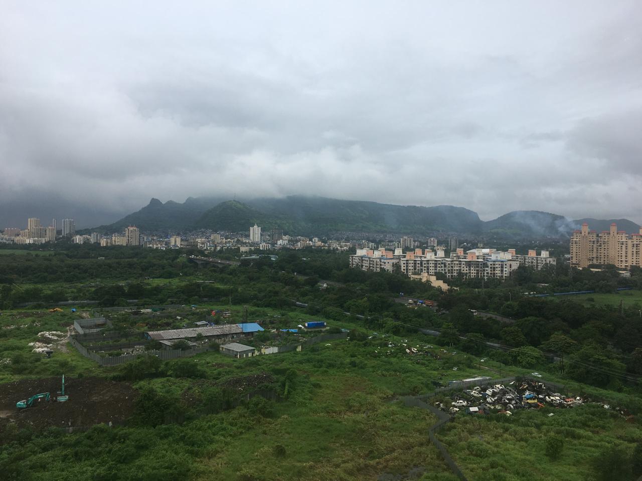 2 BHK Apartment For Sale in Lodha Luxuria Priva