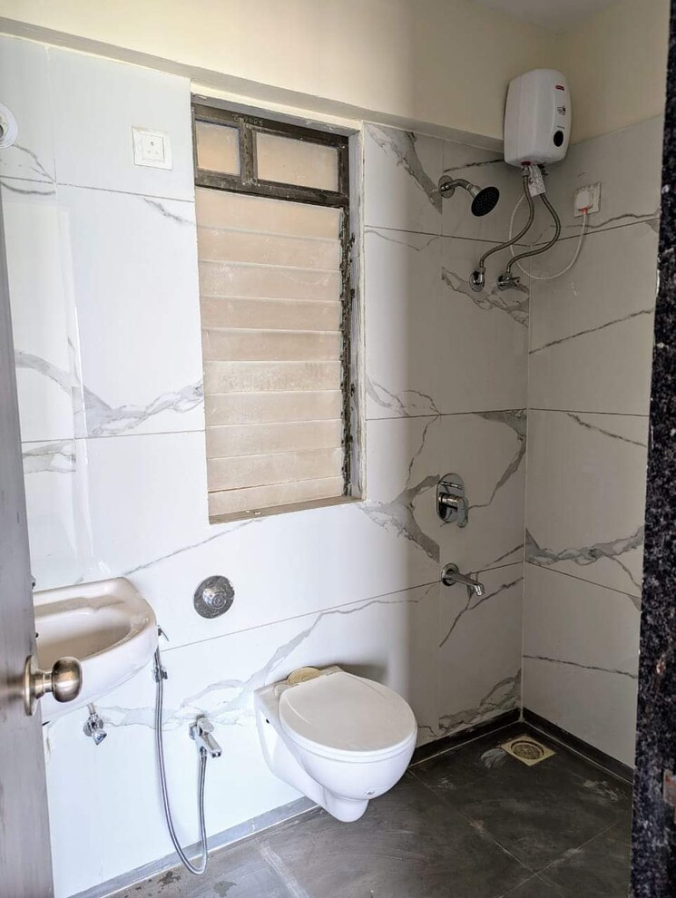 Bathroom, raunak-city-sector-4-d3 1 Bedroom 682 Sq.Ft. Apartment In Kalyan West Thane 7812878