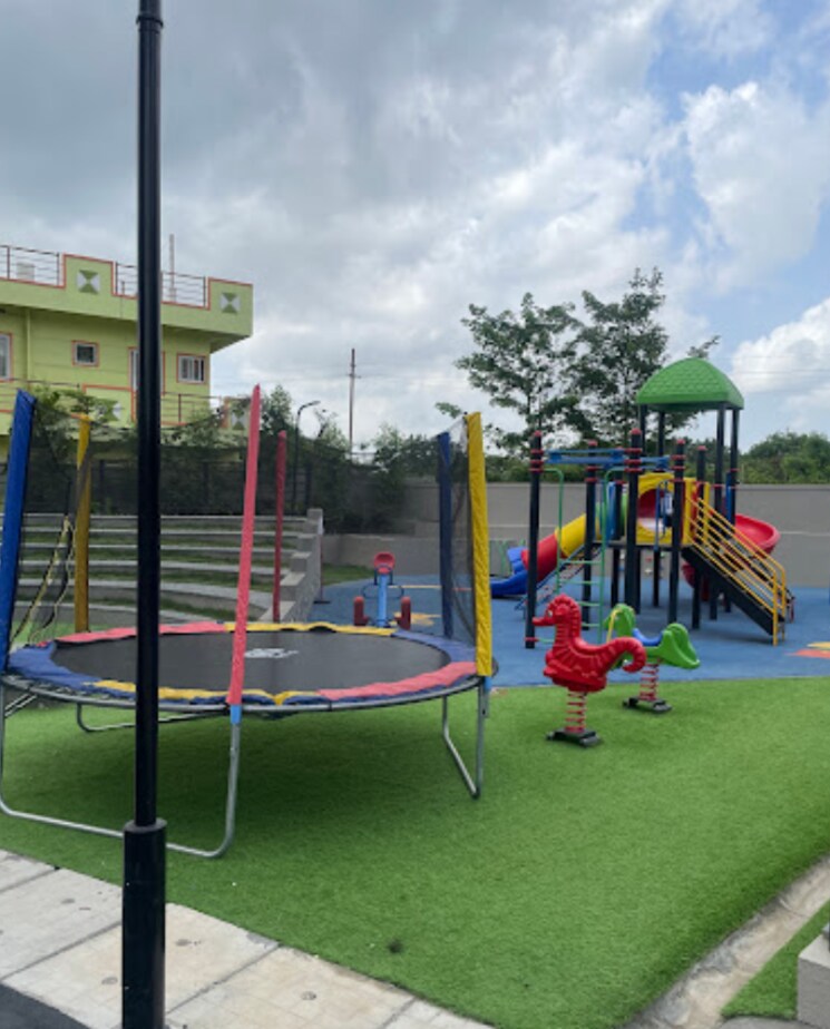 Garden, deccan-habitat 4 Bedroom 2400 Sq.Ft. Apartment In Yeshwanthpur Bangalore 7813129