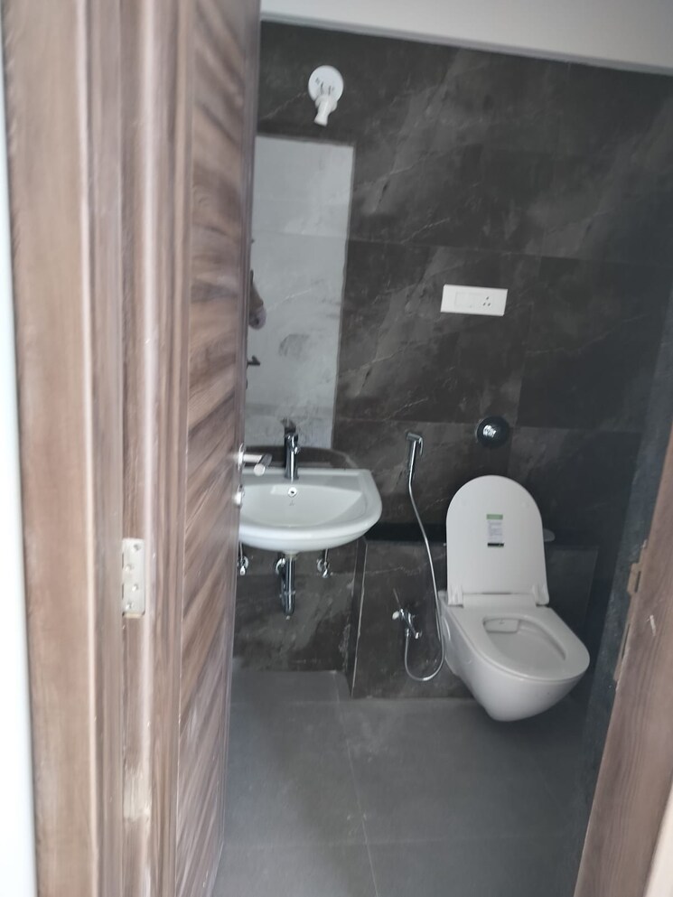 Bathroom, supreme-estia-phase-1 2 Bedroom 732 Sq.Ft. Apartment In Baner Pune 7813208