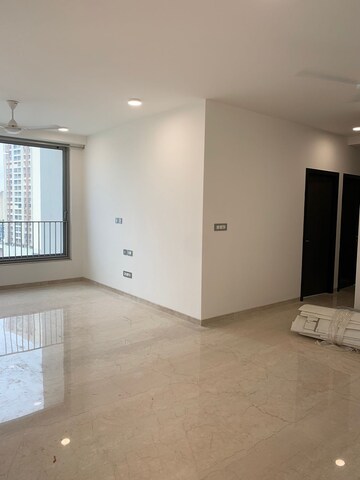 3 BHK Apartment For Rent in Oberoi Sky City, Borivali East