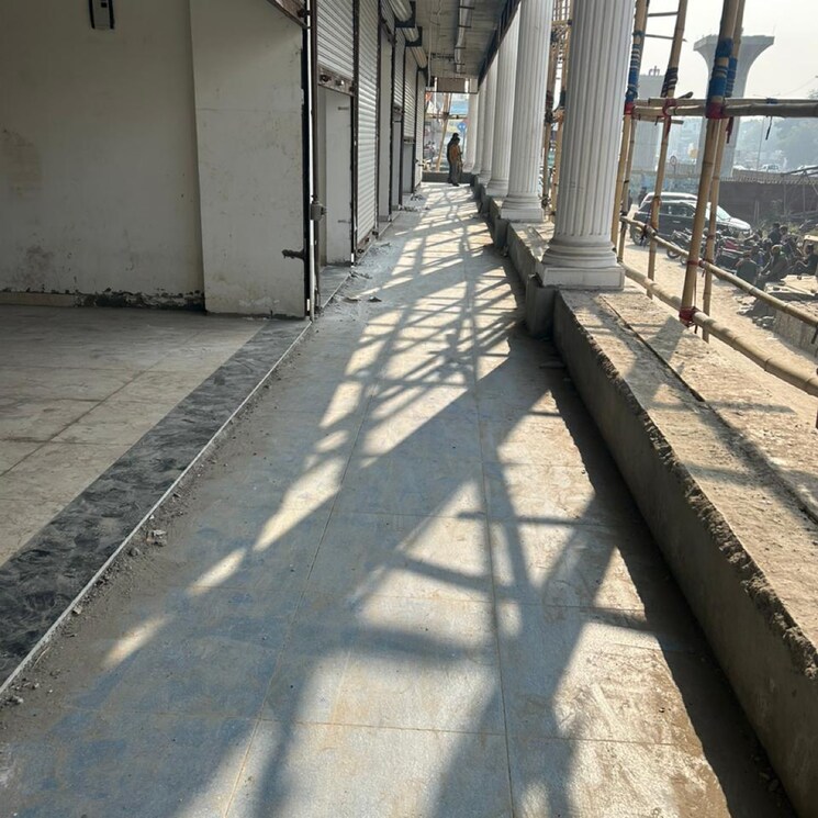 Balcony, pallavpuram Commercial Shop 180 Sq.Ft. In Pallavpuram Meerut 7813258