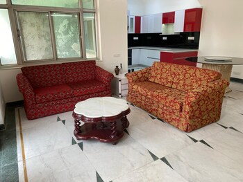 2 BHK Builder Floor for Rent in Dlf City Phase 3, Gurgaon