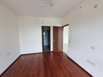 Room in 2 BHK Apartment at Amanora Ascent Towers, Hadapsar – for Sale