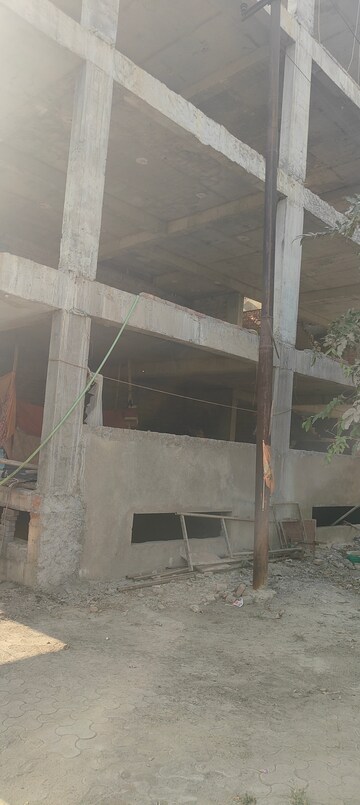 Bathroom in 6+ BHK Independent House at Sector 99 – for Sale