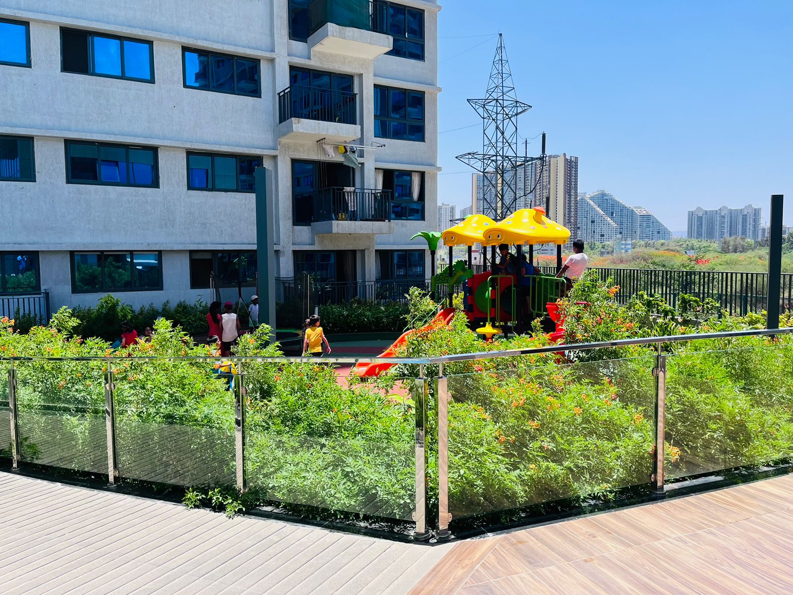 2 BHK Apartment For Sale in Amanora Gold Towers