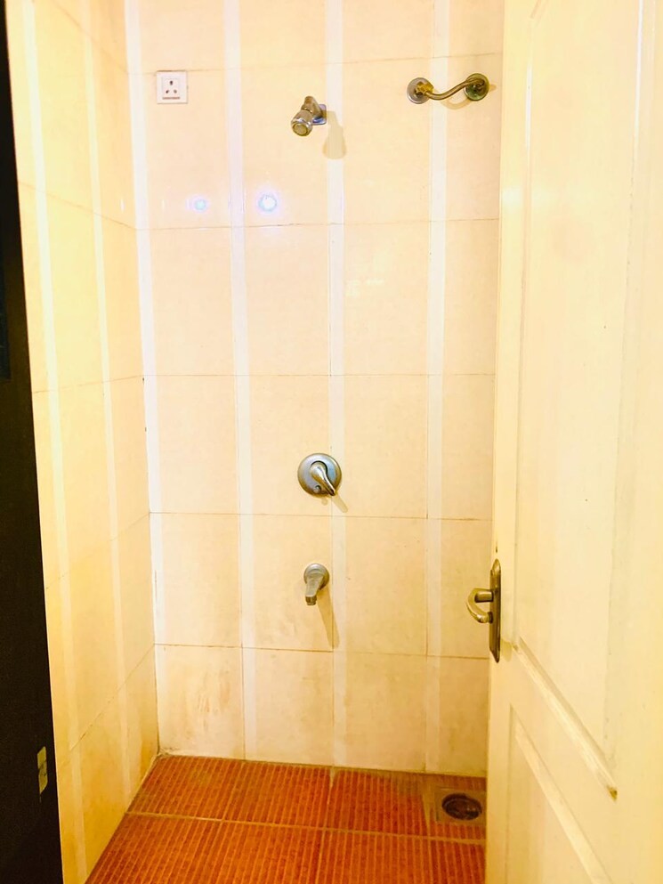 Bathroom, magarpatta-city-zinnia 1 Bedroom 650 Sq.Ft. Apartment In Hadapsar Pune 7813591