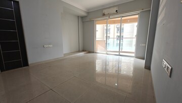 Room in 3 BHK Apartment at Nahar Arum And Amanda, Chandivali – for Sale