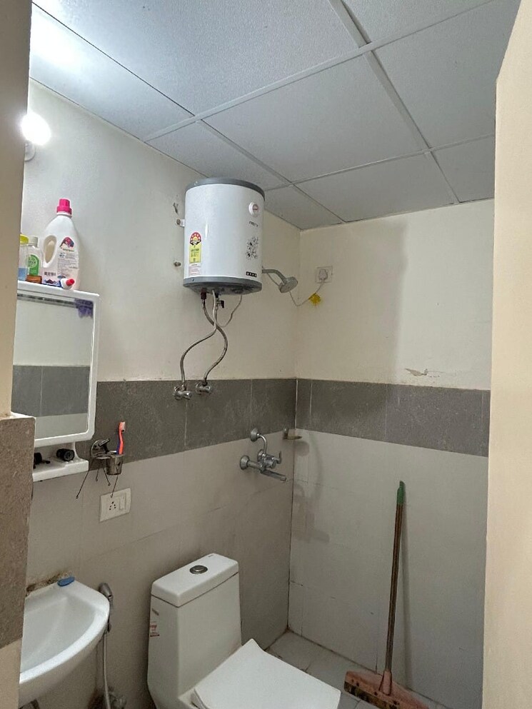 Bathroom, gls-arawali-city 2 Bedroom 800 Sq.Ft. Apartment In Sohna Sector 4 Gurgaon 7813912