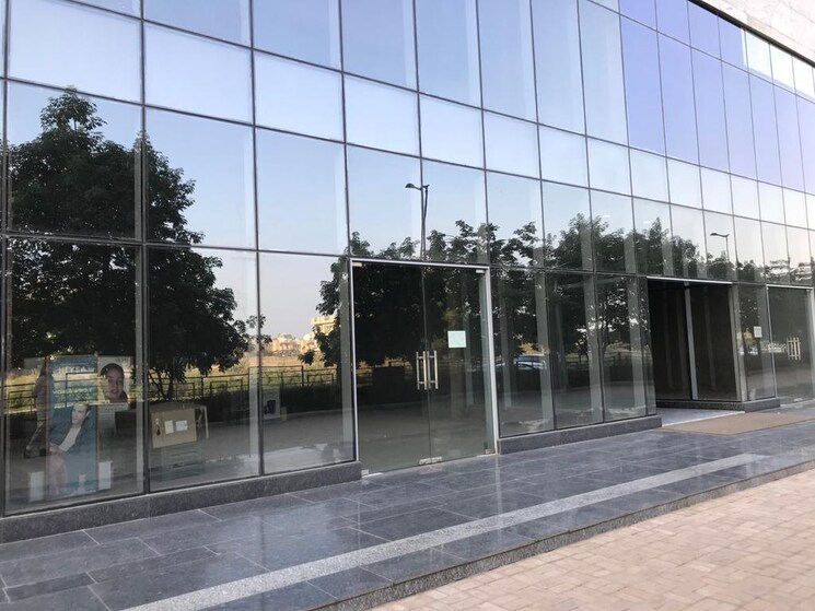 Exterior View, suncity-success-tower Commercial Shop 2331 Sq.Ft. In Sector 65 Gurgaon 7813938