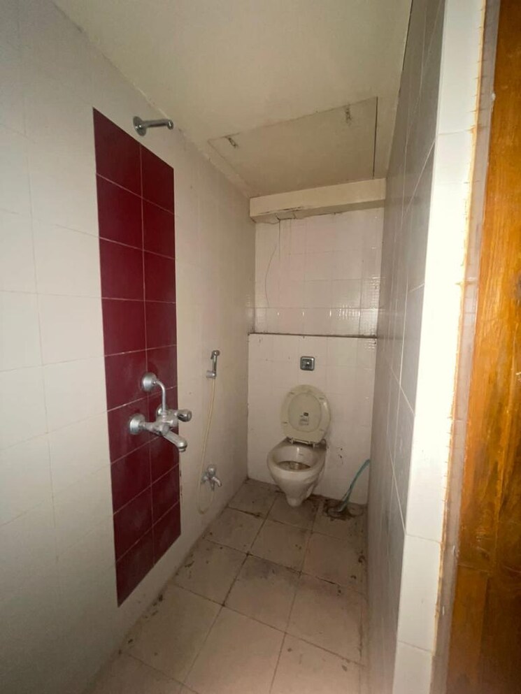 Bathroom, rajat-apartments 1 Bedroom 625 Sq.Ft. Apartment In Malabar Hill Mumbai 7814033