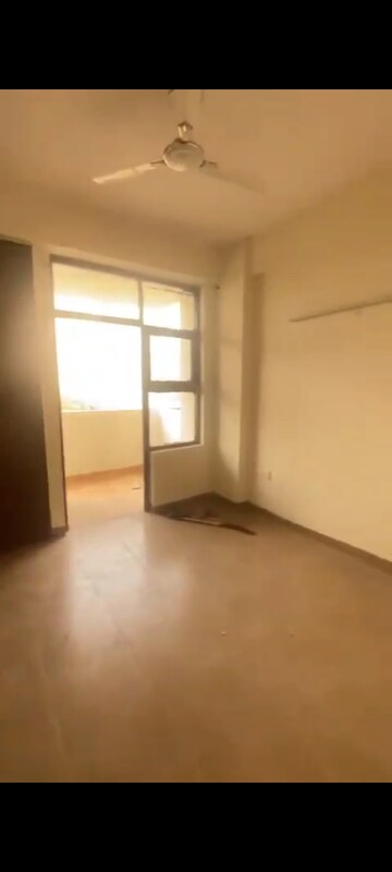 Room in 2 BHK Apartment at Amolik Heights, Sector 88 – for Sale