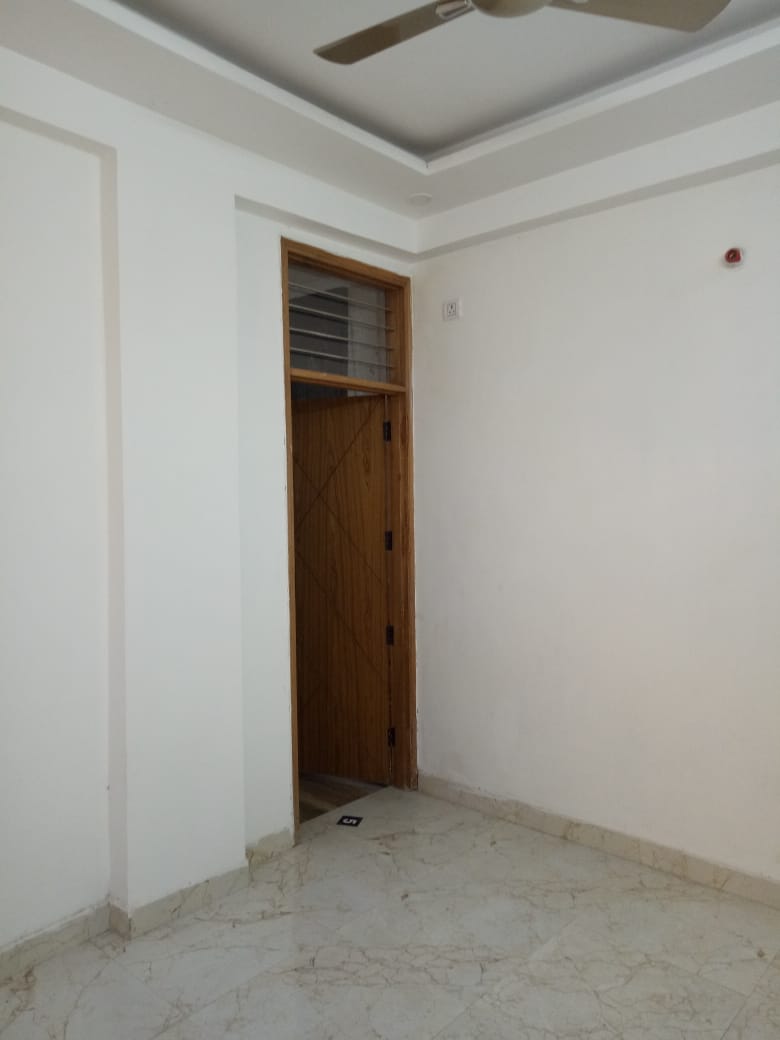 2 BHK Apartment For Resale in Rampuri Delhi  7814469