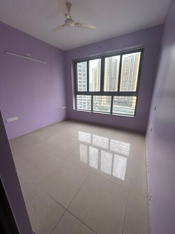 Room in 2 BHK Apartment at Amanora Future Towers, Hadapsar – for Sale