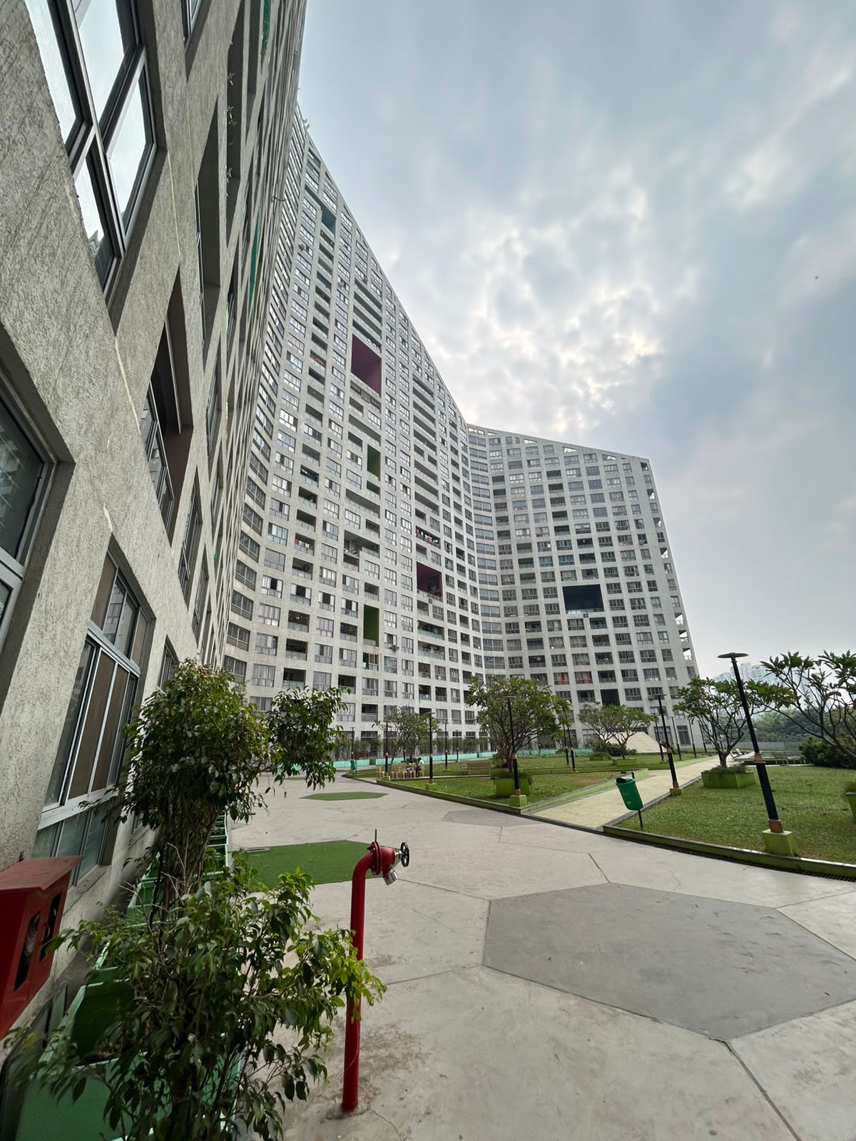 2 BHK Apartment For Sale in Amanora Future Towers