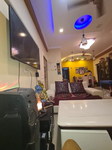 Master Bedroom in 3 BHK Builder Floor at Orchid Island, Sector 51 – for Sale