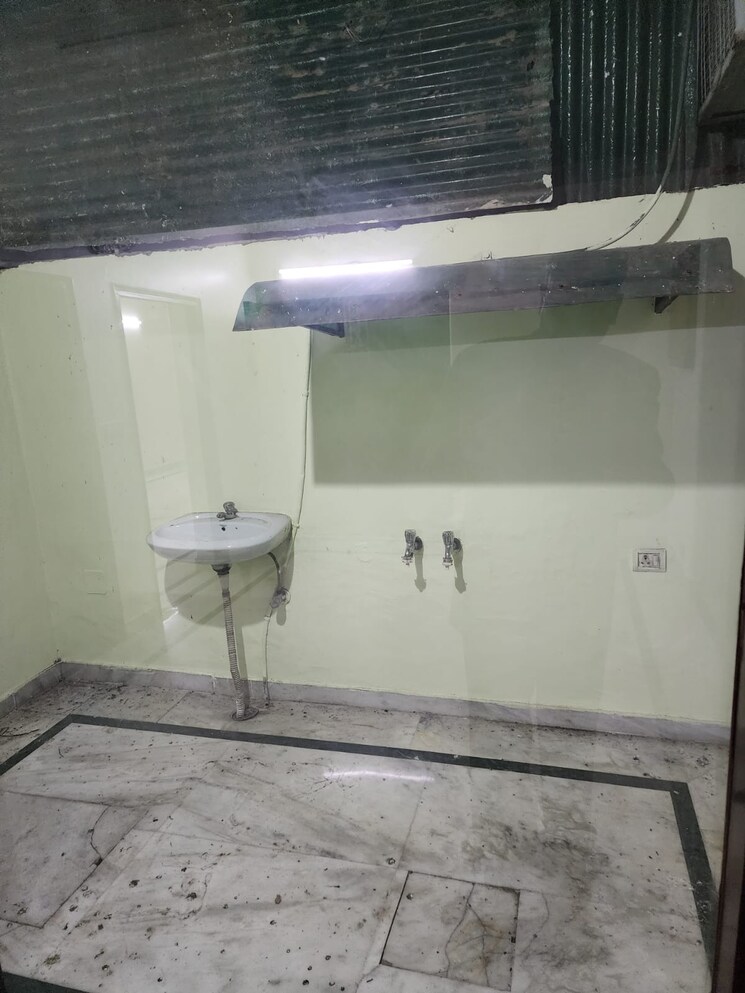 Bathroom, vasant vihar 3 Bedroom 1835 Sq.Ft. Apartment In Vasant Vihar Delhi 7815207