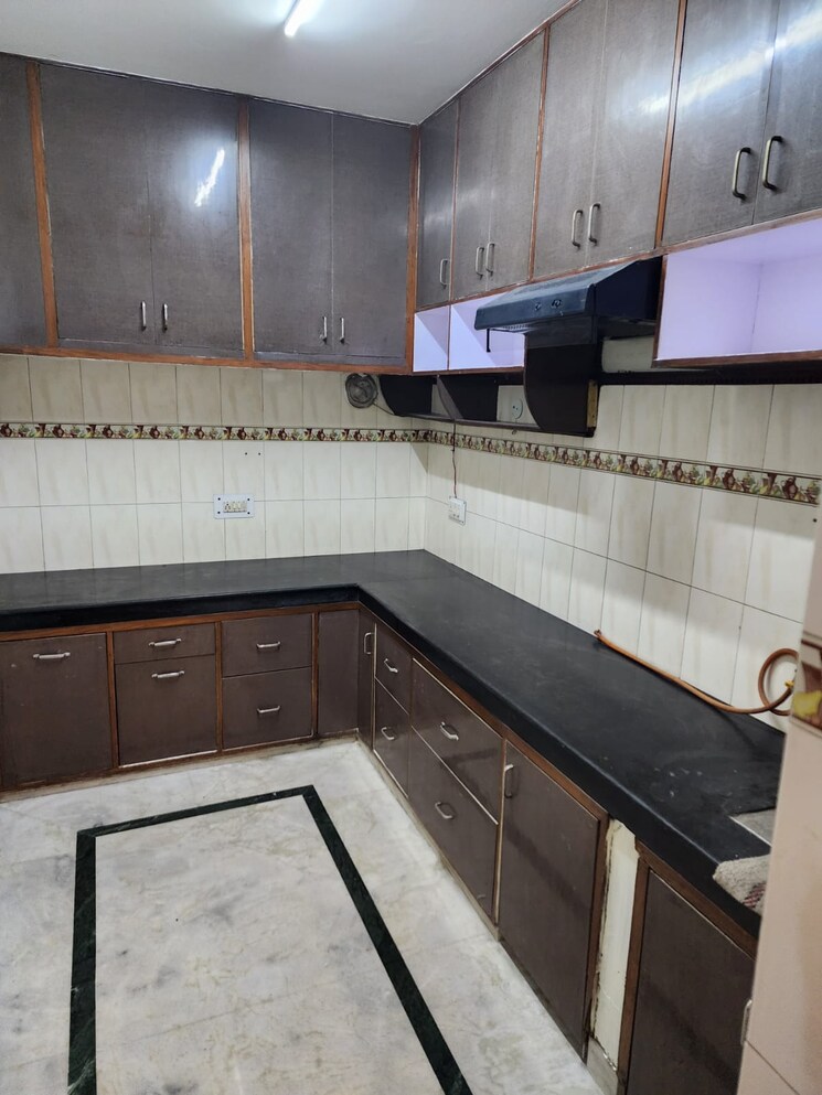 Kitchen, vasant vihar 3 Bedroom 1835 Sq.Ft. Apartment In Vasant Vihar Delhi 7815207