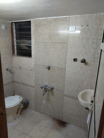 Bathroom in 2 BHK Apartment at Solitaire 3, Mira Road – for Sale